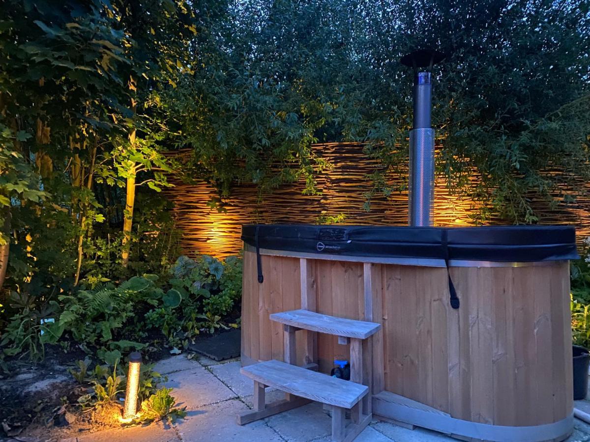 Bed & Wellness Klein Knorrestein With Private Hottub And Sauna And Tandembike Rental Included In Price Almere Extérieur photo